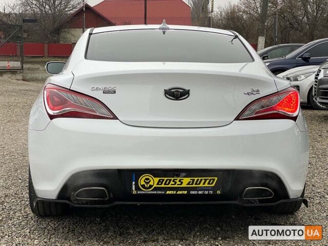 Белый Хендай Genesis Coupe, объемом двигателя 3.8 л и пробегом 49 тыс. км за 15600 $, фото 4 на Automoto.ua