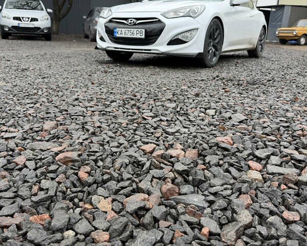 Білий Хендай Genesis Coupe, об'ємом двигуна 2 л та пробігом 75 тис. км за 9999 $, фото 8 на Automoto.ua
