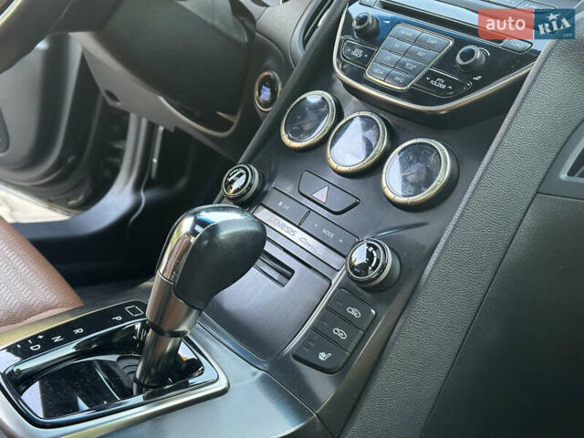 Черный Хендай Genesis Coupe, объемом двигателя 2 л и пробегом 119 тыс. км за 11200 $, фото 49 на Automoto.ua