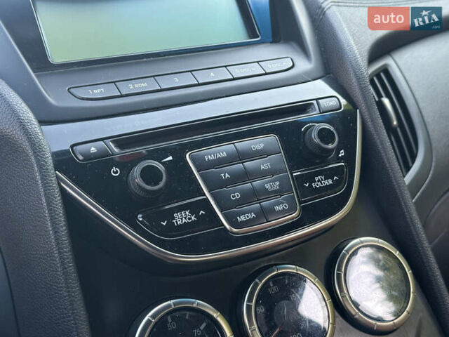 Черный Хендай Genesis Coupe, объемом двигателя 2 л и пробегом 119 тыс. км за 11200 $, фото 38 на Automoto.ua
