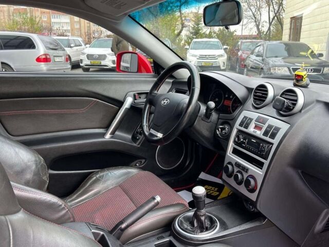 Червоний Хендай Genesis Coupe, об'ємом двигуна 1.6 л та пробігом 258 тис. км за 5000 $, фото 17 на Automoto.ua