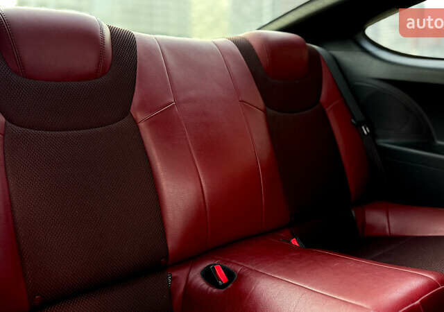 Красный Хендай Genesis Coupe, объемом двигателя 2 л и пробегом 167 тыс. км за 12500 $, фото 21 на Automoto.ua