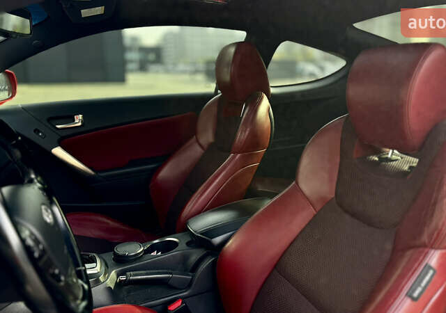 Красный Хендай Genesis Coupe, объемом двигателя 2 л и пробегом 167 тыс. км за 12500 $, фото 18 на Automoto.ua