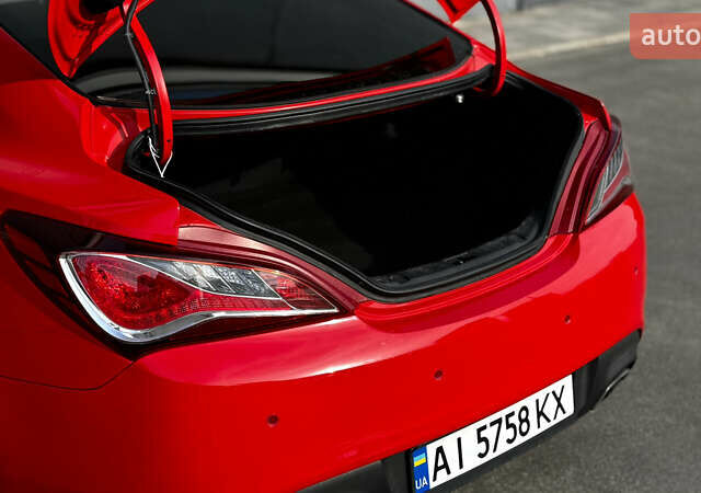 Красный Хендай Genesis Coupe, объемом двигателя 2 л и пробегом 167 тыс. км за 12500 $, фото 10 на Automoto.ua
