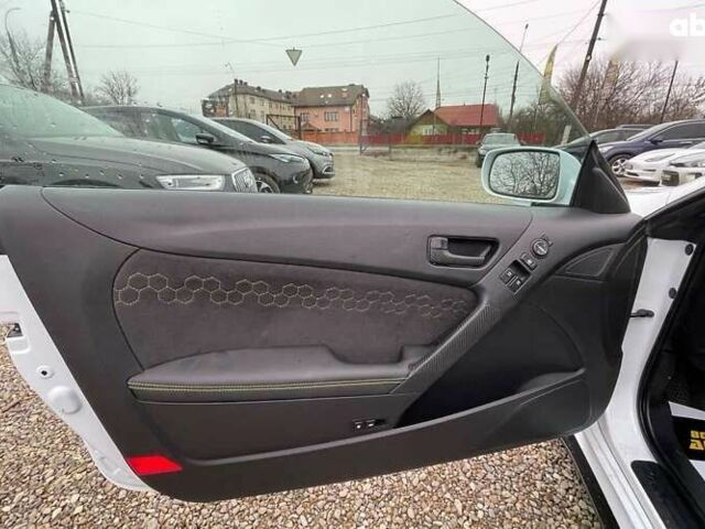 Хендай Genesis Coupe, объемом двигателя 3.8 л и пробегом 49 тыс. км за 15600 $, фото 12 на Automoto.ua