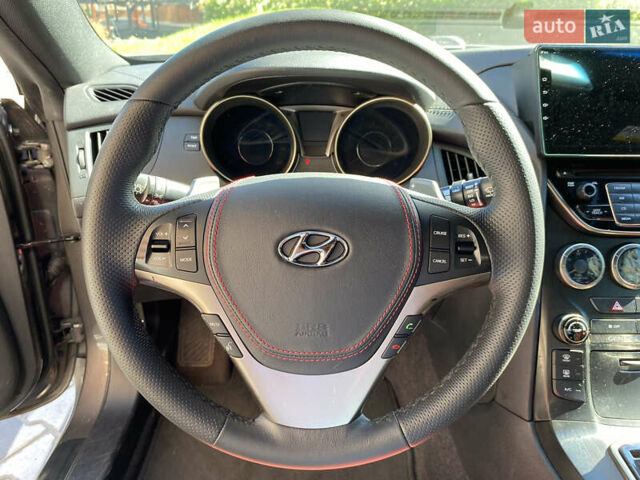 Серый Хендай Genesis Coupe, объемом двигателя 2 л и пробегом 140 тыс. км за 12500 $, фото 8 на Automoto.ua