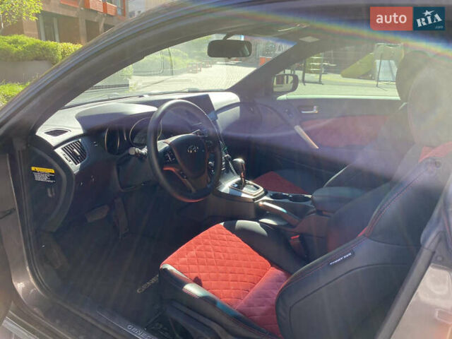 Серый Хендай Genesis Coupe, объемом двигателя 2 л и пробегом 140 тыс. км за 12500 $, фото 7 на Automoto.ua