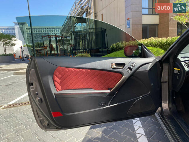 Серый Хендай Genesis Coupe, объемом двигателя 2 л и пробегом 140 тыс. км за 12500 $, фото 12 на Automoto.ua