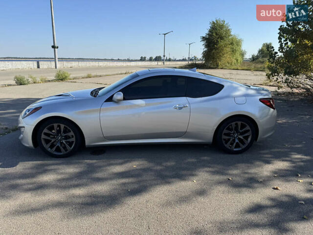 Серый Хендай Genesis Coupe, объемом двигателя 2 л и пробегом 132 тыс. км за 12800 $, фото 5 на Automoto.ua