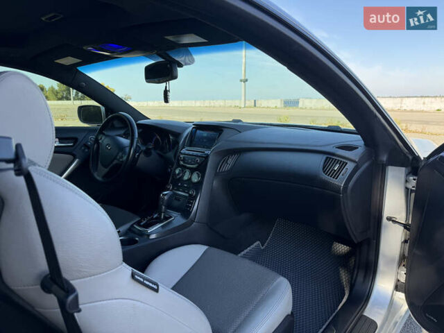 Серый Хендай Genesis Coupe, объемом двигателя 2 л и пробегом 132 тыс. км за 12800 $, фото 39 на Automoto.ua