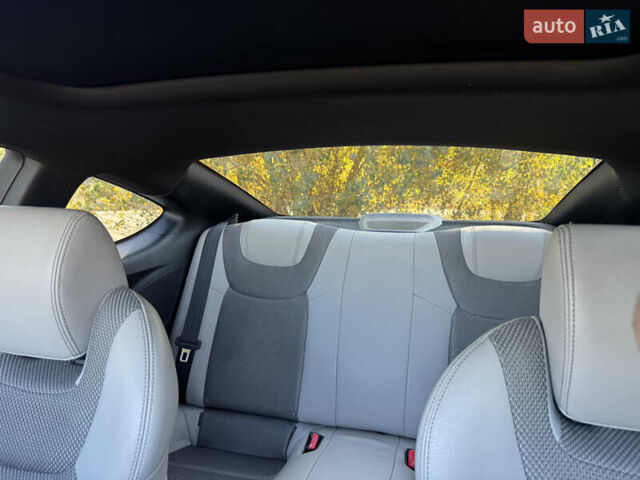 Серый Хендай Genesis Coupe, объемом двигателя 2 л и пробегом 132 тыс. км за 12800 $, фото 36 на Automoto.ua