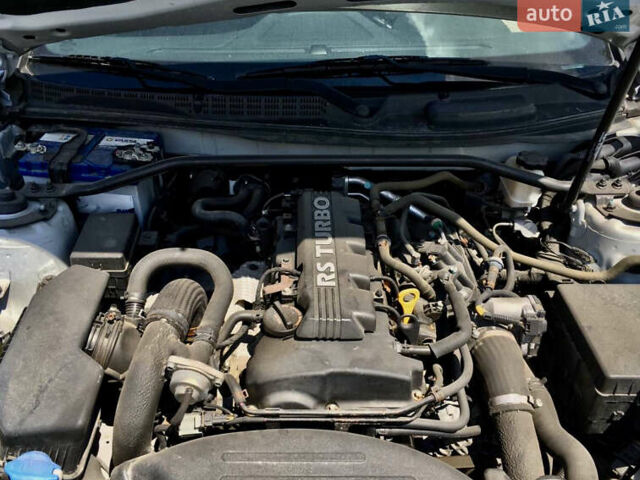 Серый Хендай Genesis Coupe, объемом двигателя 2 л и пробегом 49 тыс. км за 11800 $, фото 8 на Automoto.ua