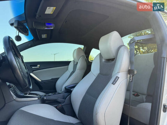 Серый Хендай Genesis Coupe, объемом двигателя 2 л и пробегом 132 тыс. км за 12800 $, фото 30 на Automoto.ua