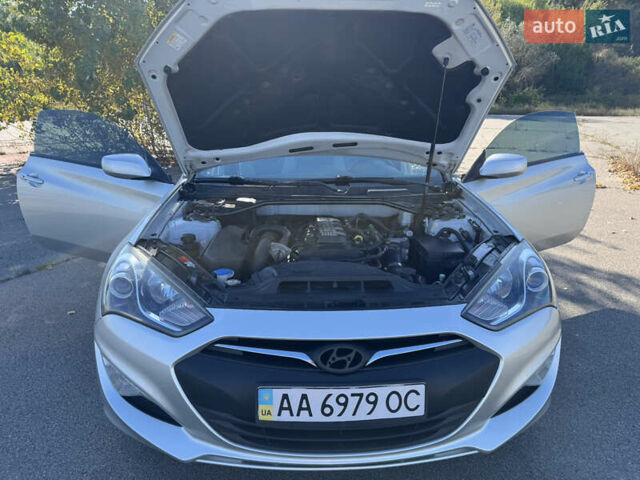 Серый Хендай Genesis Coupe, объемом двигателя 2 л и пробегом 132 тыс. км за 12800 $, фото 16 на Automoto.ua