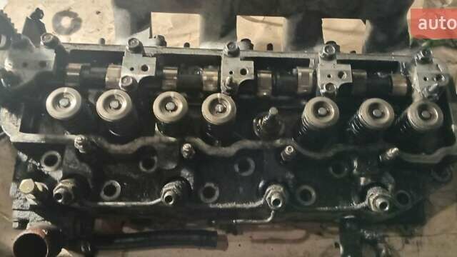 Белый Хендай H-1, объемом двигателя 2.48 л и пробегом 450 тыс. км за 2600 $, фото 11 на Automoto.ua