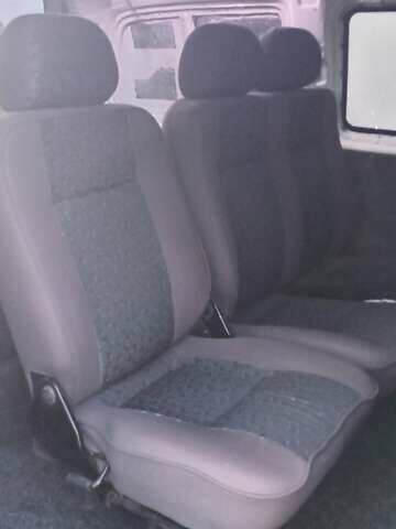 Белый Хендай H-1, объемом двигателя 2.48 л и пробегом 450 тыс. км за 2600 $, фото 6 на Automoto.ua