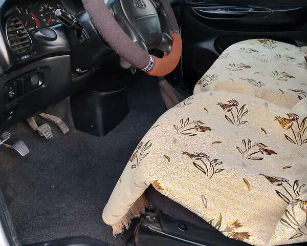 Белый Хендай H-1, объемом двигателя 0 л и пробегом 270 тыс. км за 4500 $, фото 6 на Automoto.ua