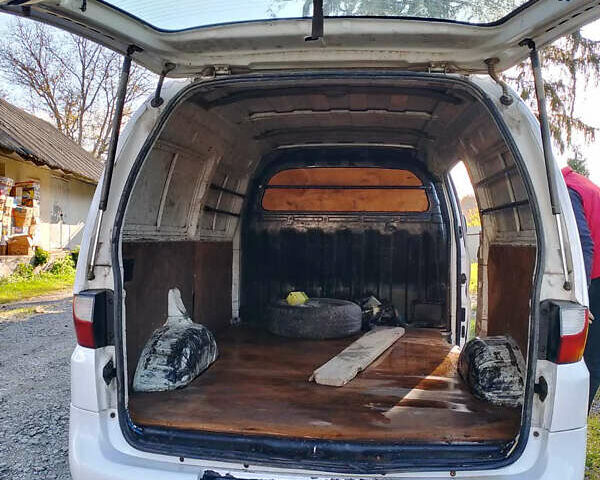 Белый Хендай H-1, объемом двигателя 0 л и пробегом 270 тыс. км за 4500 $, фото 9 на Automoto.ua