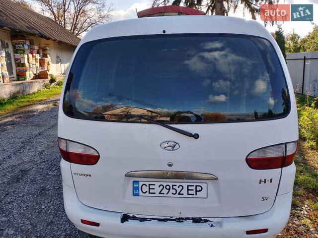 Белый Хендай H-1, объемом двигателя 0 л и пробегом 270 тыс. км за 4500 $, фото 3 на Automoto.ua