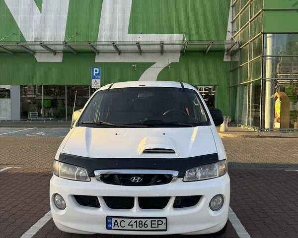 Білий Хендай H-1, об'ємом двигуна 2.5 л та пробігом 315 тис. км за 4700 $, фото 16 на Automoto.ua
