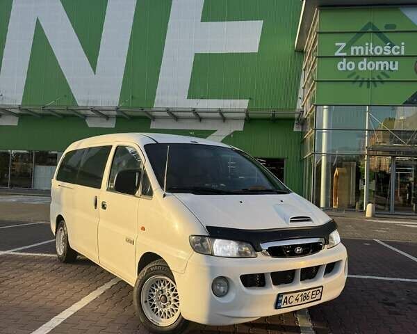 Білий Хендай H-1, об'ємом двигуна 2.5 л та пробігом 315 тис. км за 4700 $, фото 8 на Automoto.ua