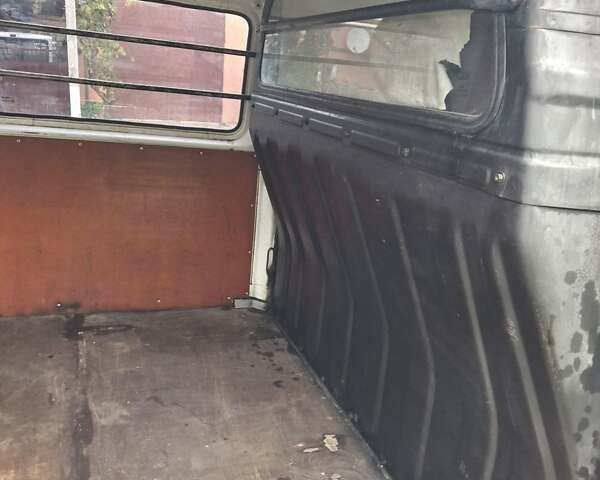 Білий Хендай H-1, об'ємом двигуна 2.5 л та пробігом 348 тис. км за 4900 $, фото 4 на Automoto.ua