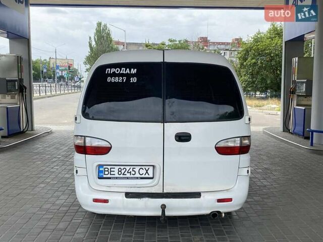 Білий Хендай H-1, об'ємом двигуна 2.5 л та пробігом 230 тис. км за 5600 $, фото 11 на Automoto.ua