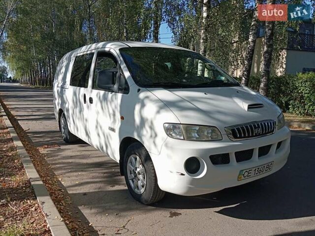 Белый Хендай H-1, объемом двигателя 2.5 л и пробегом 188 тыс. км за 6300 $, фото 16 на Automoto.ua
