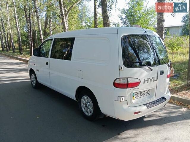 Белый Хендай H-1, объемом двигателя 2.5 л и пробегом 188 тыс. км за 6300 $, фото 20 на Automoto.ua
