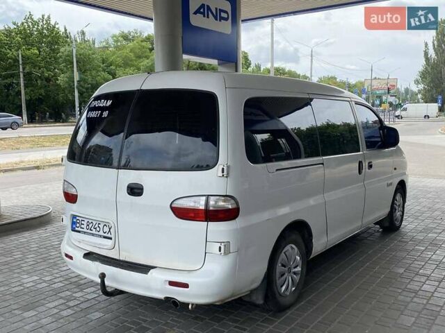 Білий Хендай H-1, об'ємом двигуна 2.5 л та пробігом 230 тис. км за 5600 $, фото 8 на Automoto.ua