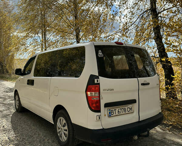 Хендай H-1 2008 у Бару на Automoto.ua Білий Хендай H-1, об'ємом двигуна 2.5 л та пробігом 288 тис. км за 7300 $, фото 11 на Automoto.ua