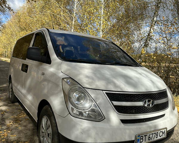 Хендай H-1 2008 у Бару на Automoto.ua Білий Хендай H-1, об'ємом двигуна 2.5 л та пробігом 288 тис. км за 7300 $, фото 8 на Automoto.ua