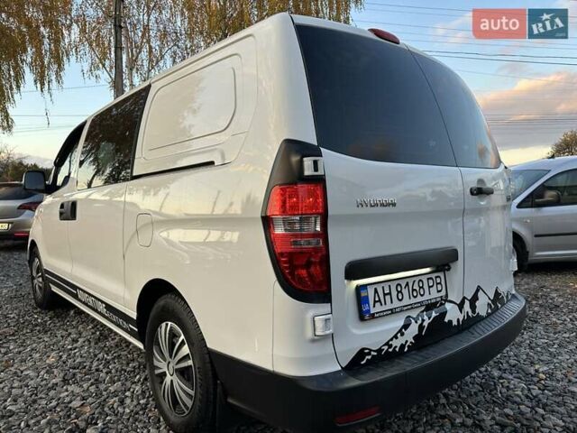 Белый Хендай H-1, объемом двигателя 2.5 л и пробегом 333 тыс. км за 9500 $, фото 8 на Automoto.ua