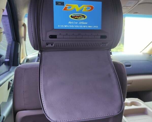 Белый Хендай H-1, объемом двигателя 2.5 л и пробегом 235 тыс. км за 12000 $, фото 11 на Automoto.ua