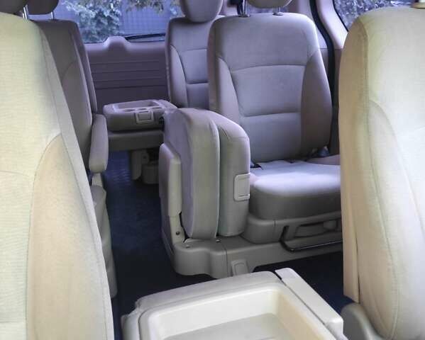Белый Хендай H-1, объемом двигателя 2.5 л и пробегом 235 тыс. км за 12000 $, фото 24 на Automoto.ua