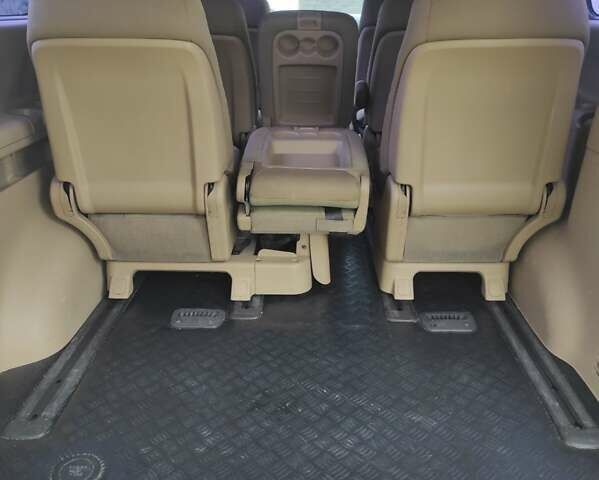 Белый Хендай H-1, объемом двигателя 2.5 л и пробегом 235 тыс. км за 12000 $, фото 14 на Automoto.ua