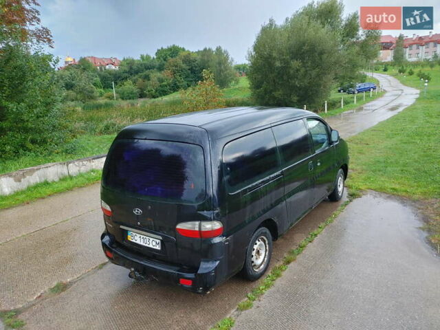 Черный Хендай H-1, объемом двигателя 2.47 л и пробегом 280 тыс. км за 8500 $, фото 16 на Automoto.ua