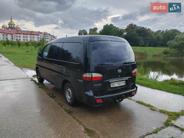 Черный Хендай H-1, объемом двигателя 2.47 л и пробегом 280 тыс. км за 8500 $, фото 23 на Automoto.ua