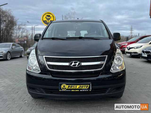 Чорний Хендай H-1, об'ємом двигуна 2.5 л та пробігом 312 тис. км за 11000 $, фото 1 на Automoto.ua