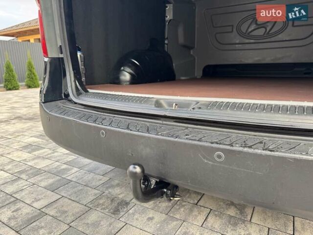 Черный Хендай H-1, объемом двигателя 2.5 л и пробегом 239 тыс. км за 12700 $, фото 38 на Automoto.ua