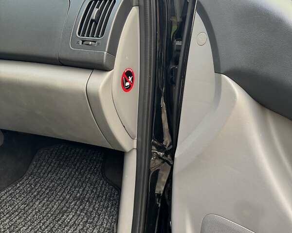 Черный Хендай H-1, объемом двигателя 2.5 л и пробегом 239 тыс. км за 12450 $, фото 34 на Automoto.ua