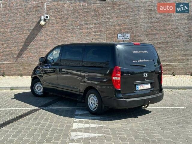 Черный Хендай H-1, объемом двигателя 2.5 л и пробегом 136 тыс. км за 11700 $, фото 10 на Automoto.ua