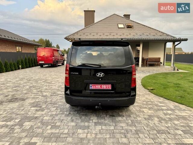 Черный Хендай H-1, объемом двигателя 2.5 л и пробегом 239 тыс. км за 12700 $, фото 9 на Automoto.ua