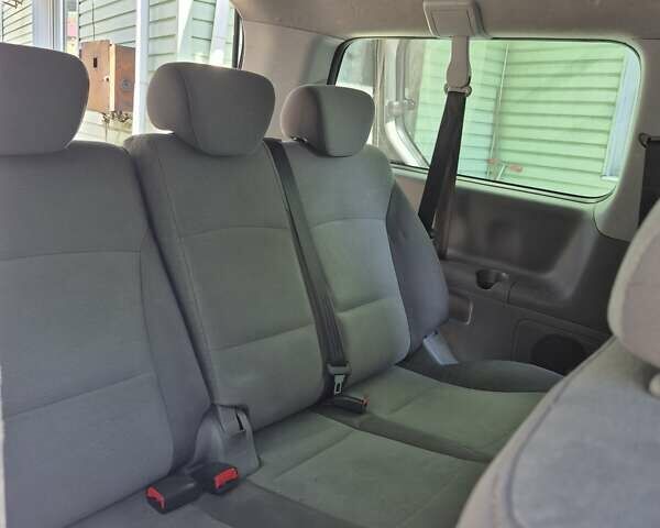 Хендай H-1 2011 в Броварах на Automoto.ua Черный Хендай H-1, объемом двигателя 2.5 л и пробегом 277 тыс. км за 11000 $, фото 12 на Automoto.ua