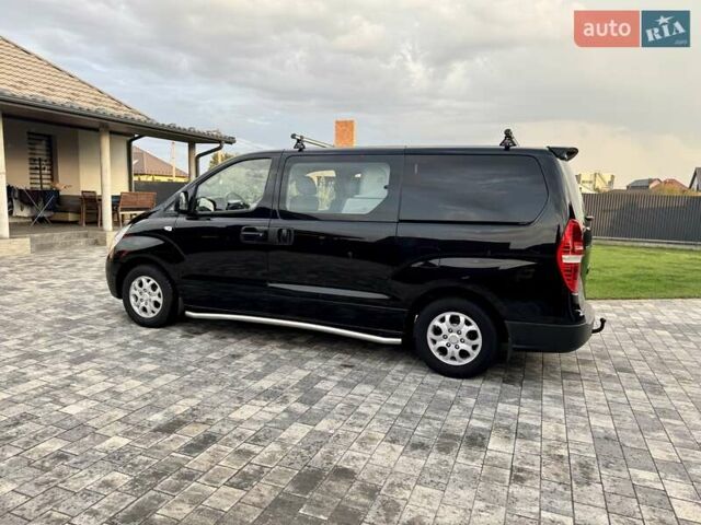 Черный Хендай H-1, объемом двигателя 2.5 л и пробегом 239 тыс. км за 12900 $, фото 11 на Automoto.ua