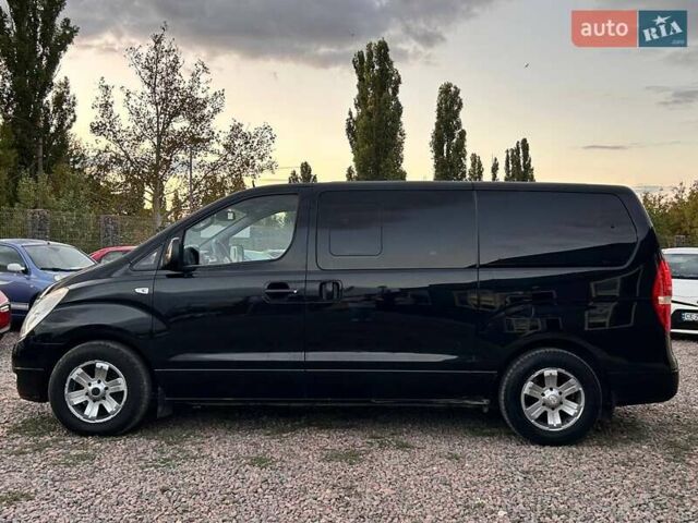 Чорний Хендай H-1, об'ємом двигуна 2.5 л та пробігом 268 тис. км за 13300 $, фото 7 на Automoto.ua