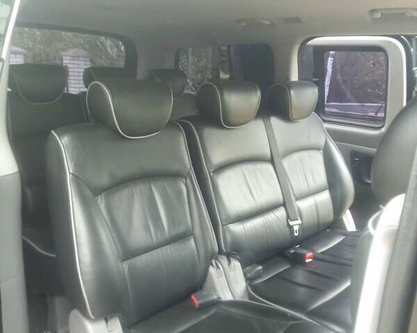 Черный Хендай H-1, объемом двигателя 2.5 л и пробегом 331 тыс. км за 14400 $, фото 37 на Automoto.ua