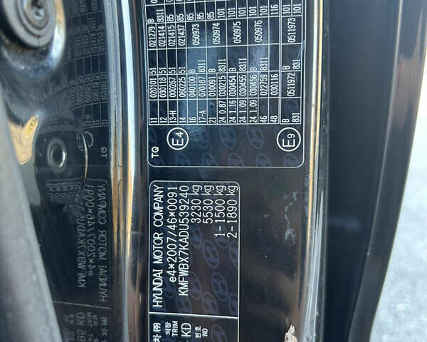 Черный Хендай H-1, объемом двигателя 2.5 л и пробегом 288 тыс. км за 16000 $, фото 6 на Automoto.ua