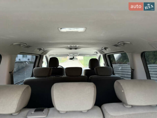 Черный Хендай H-1, объемом двигателя 2.5 л и пробегом 239 тыс. км за 17599 $, фото 53 на Automoto.ua