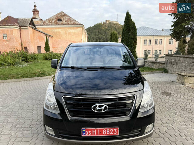 Черный Хендай H-1, объемом двигателя 2.5 л и пробегом 238 тыс. км за 17999 $, фото 25 на Automoto.ua
